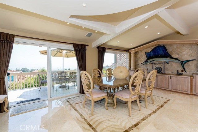 40 Hilltop Circle, Rancho Palos Verdes, California 90275, 3 Bedrooms Bedrooms, ,3 BathroomsBathrooms,Residential,Sold,Hilltop,PW17010327