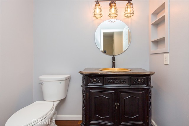 5845 S Mansfield Avenue, Los Angeles CA: https://media.crmls.org/medias/4968e4dc-2731-4bc4-9ee5-09e233f644d1.jpg