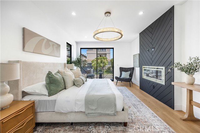 924 17th St, Hermosa Beach CA: https://media.crmls.org/medias/496908bc-a786-45cb-b215-8fa43586d253.jpg