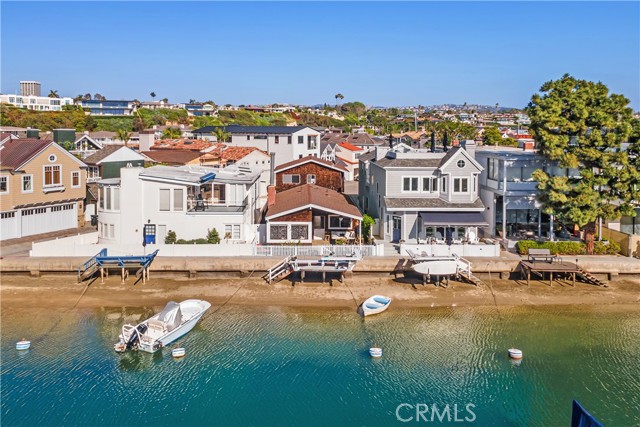 Detail Gallery Image 26 of 33 For 322 Grand Canal, Newport Beach,  CA 92662 - 3 Beds | 3 Baths