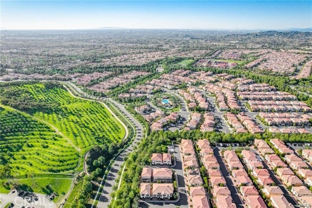 123 Hayseed, Irvine CA: https://media.crmls.org/medias/496a4327-cc7c-4c86-9163-48b75f82dffb.jpg