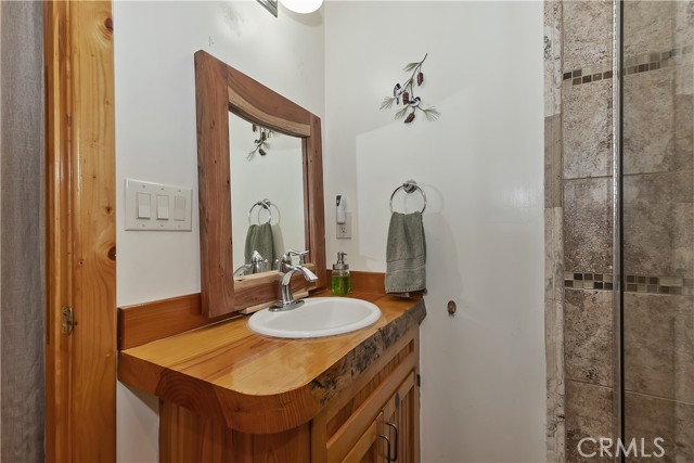 Detail Gallery Image 8 of 33 For 33451 Wild Rose Dr, Green Valley Lake,  CA 92341 - 2 Beds | 2 Baths