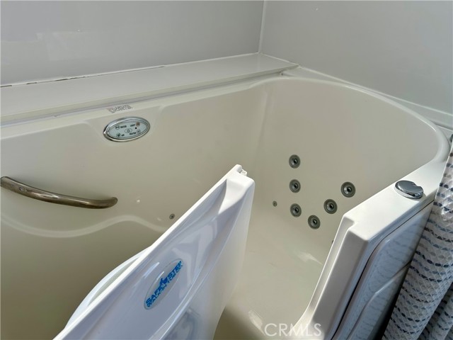 Detail Gallery Image 19 of 53 For 6235 Beachcomber, Long Beach,  CA 90803 - 2 Beds | 2 Baths