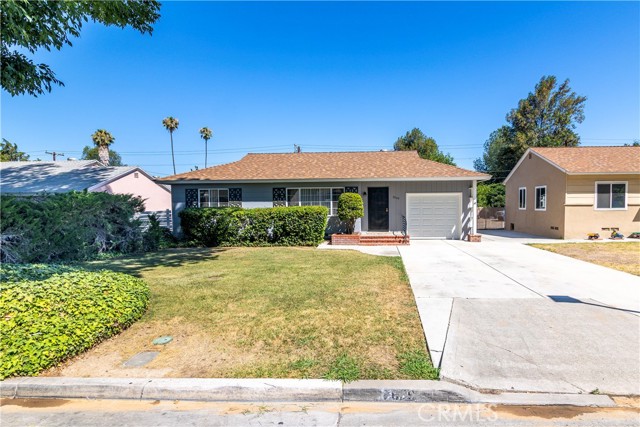 7859 Sycamore Avenue, Riverside CA: https://media.crmls.org/medias/496b9735-5142-4c82-8428-f309daf151e6.jpg