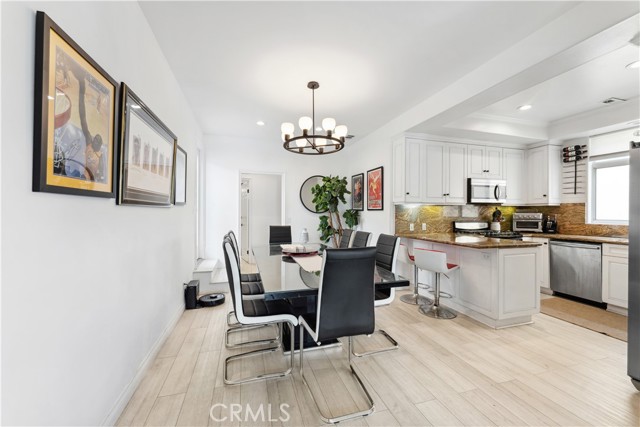 Detail Gallery Image 13 of 28 For 608 Clubhouse Ave, Newport Beach,  CA 92663 - 3 Beds | 2 Baths