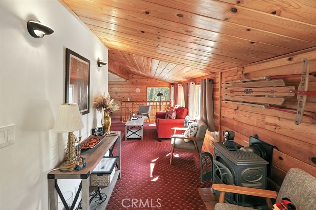 782 Virginia Court, Lake Arrowhead CA: https://media.crmls.org/medias/496caeb1-7074-42a2-b7ba-e4335fed3a0f.jpg
