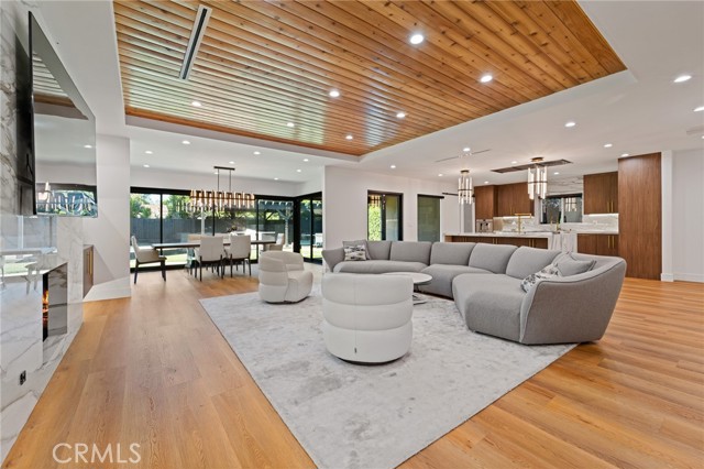 Detail Gallery Image 18 of 41 For 23103 Leonora, Woodland Hills,  CA 91367 - 3 Beds | 3 Baths