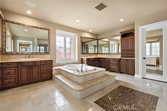 27 Pacific Mist, Newport Coast CA: https://media.crmls.org/medias/496da21c-69dd-4587-b57a-ccbc012bfcf6.jpg