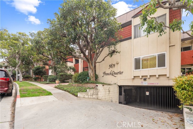 Detail Gallery Image 1 of 27 For 5674 Windsor Way #201,  Culver City,  CA 90230 - 2 Beds | 2 Baths