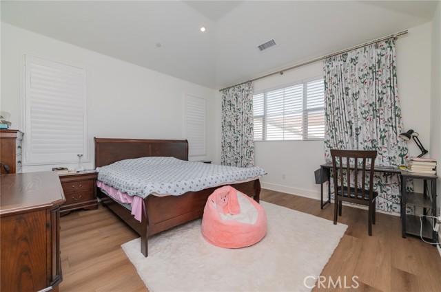 Detail Gallery Image 24 of 34 For 116 Imagination Trl, Irvine,  CA 92620 - 4 Beds | 3/1 Baths