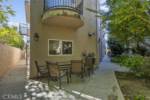 Detail Gallery Image 12 of 46 For 6939 Greeley St #101,  Tujunga,  CA 91042 - 3 Beds | 2 Baths