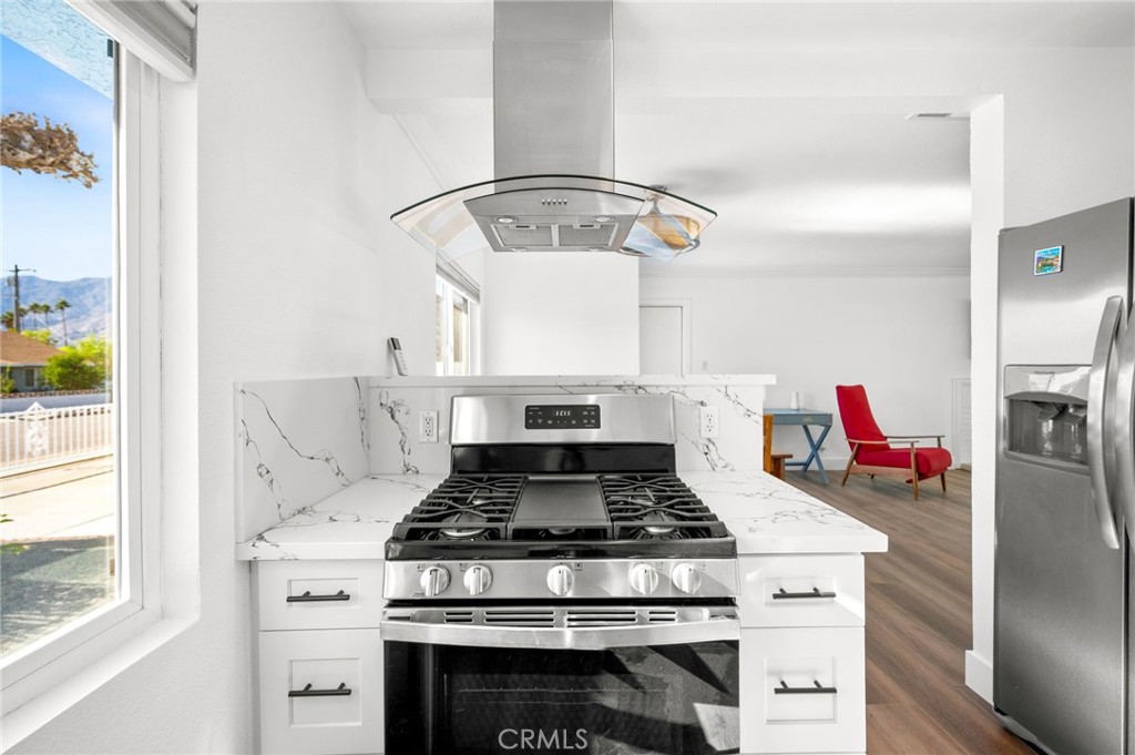 MLS #DW25273542 image #9