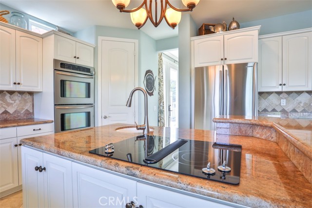 Detail Gallery Image 21 of 70 For 22818 Gray Fox Dr, Canyon Lake,  CA 92587 - 6 Beds | 3/1 Baths