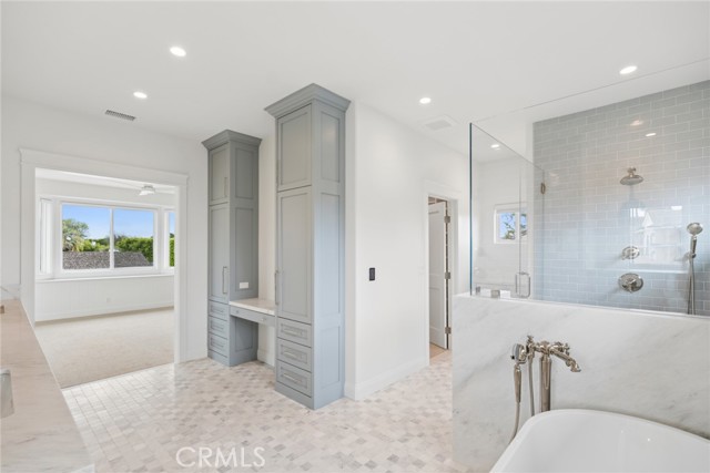 Detail Gallery Image 26 of 32 For 1915 Windward Ln, Newport Beach,  CA 92660 - 5 Beds | 3/1 Baths