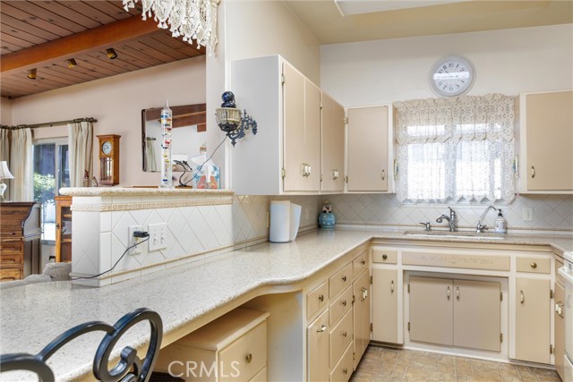 Detail Gallery Image 7 of 26 For 335 La Jolla St, Morro Bay,  CA 93442 - 3 Beds | 2 Baths