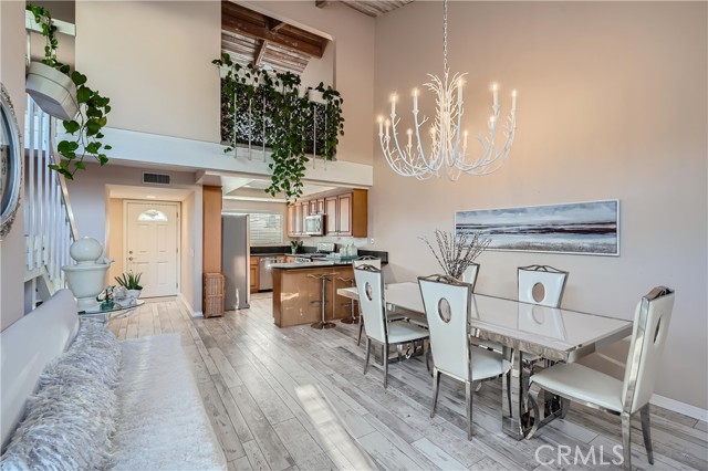 Detail Gallery Image 3 of 13 For 2604 N Tustin Ave #C,  Santa Ana,  CA 92705 - 4 Beds | 2/1 Baths