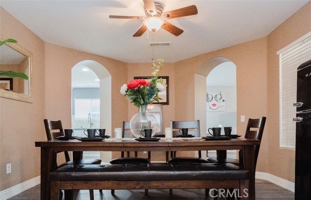 Detail Gallery Image 5 of 30 For 24670 Moonlight, Moreno Valley,  CA 92551 - 4 Beds | 2/1 Baths