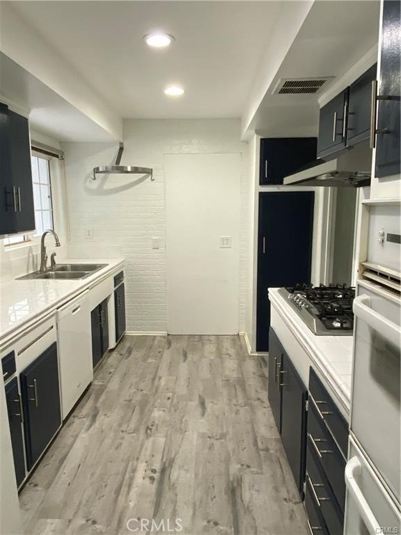 Detail Gallery Image 15 of 16 For 8961 Etiwanda Ave, Northridge,  CA 91325 - 3 Beds | 2 Baths