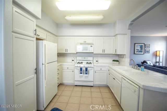 Detail Gallery Image 10 of 21 For 310 E Mccoy, Santa Maria,  CA 93455 - 2 Beds | 2 Baths