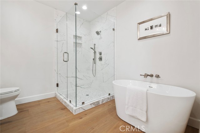 Detail Gallery Image 17 of 21 For 6128 Flight Ave, Los Angeles,  CA 90056 - 3 Beds | 2/1 Baths