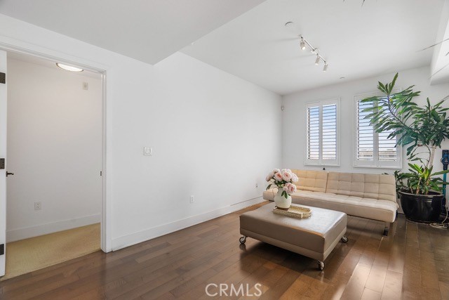 Detail Gallery Image 5 of 25 For 1817 Prosser Ave #503,  Los Angeles,  CA 90025 - 2 Beds | 2 Baths