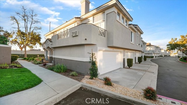 Detail Gallery Image 1 of 30 For 7543 W Liberty #691,  Fontana,  CA 92336 - 3 Beds | 2 Baths