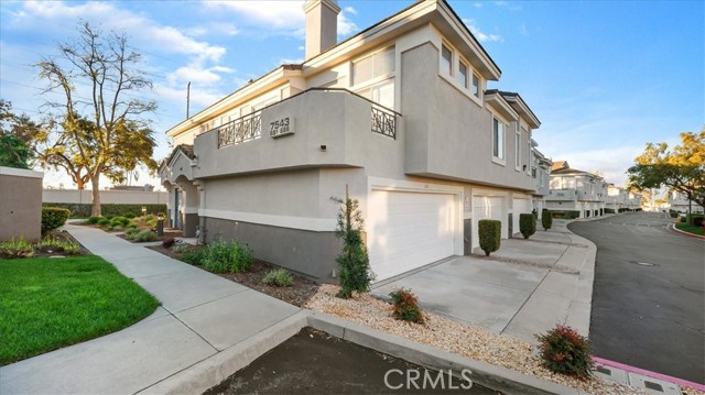 Detail Gallery Image 1 of 30 For 7543 W Liberty #691,  Fontana,  CA 92336 - 3 Beds | 2 Baths