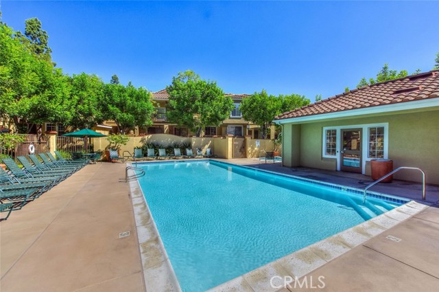 Detail Gallery Image 24 of 32 For 120 Gallery Way, Tustin,  CA 92782 - 3 Beds | 2/1 Baths