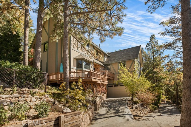 Detail Gallery Image 2 of 47 For 27808 Alpen, Lake Arrowhead,  CA 92352 - 4 Beds | 3/1 Baths