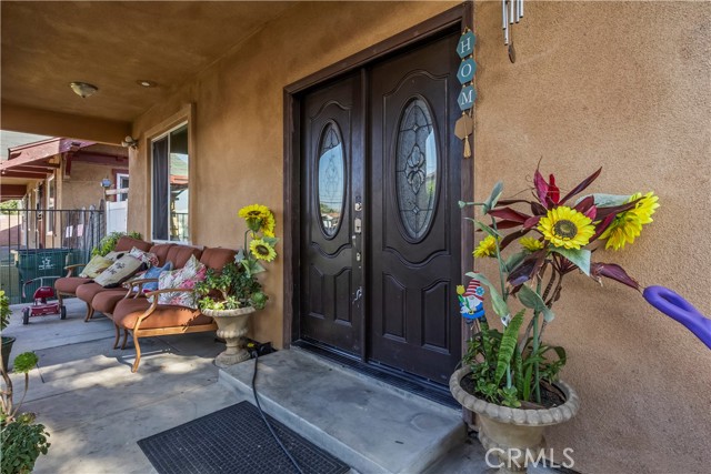 710 E 2nd Street, Santa Ana CA: https://media.crmls.org/medias/49766131-325a-4587-ae33-a3b659cab79a.jpg