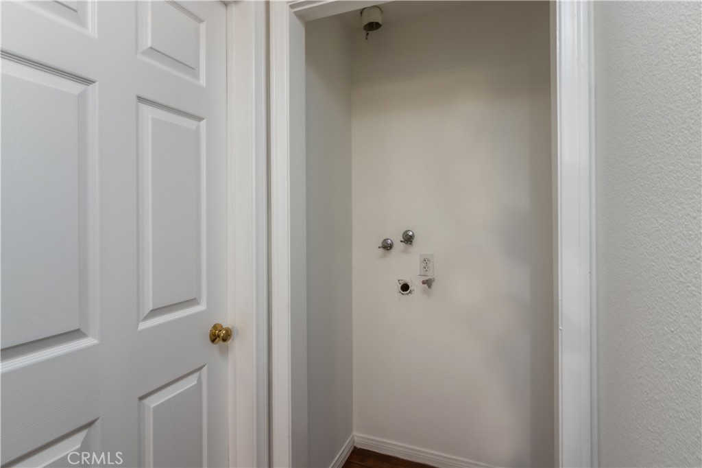 https://media.crmls.org/medias/49782d07-f1e2-4252-9bf7-04576c24fcc5.jpg?preset=X-Large