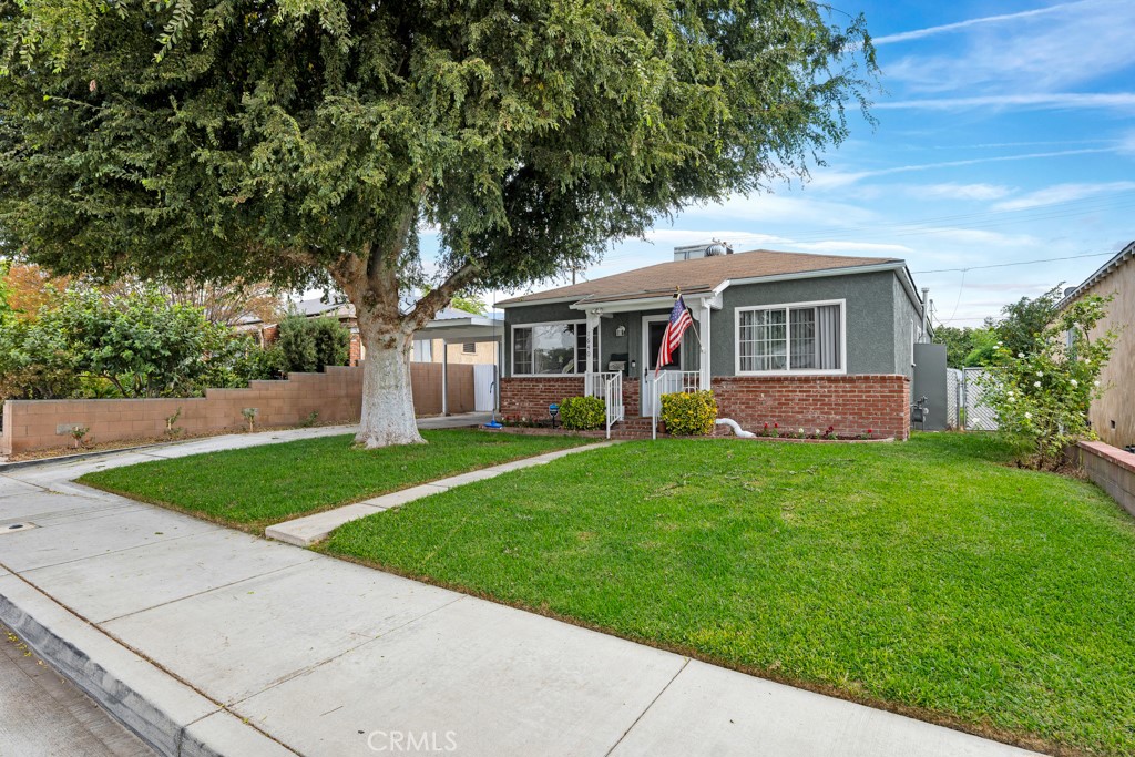 1640 N Lincoln