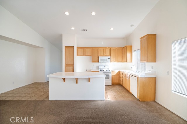 Detail Gallery Image 3 of 19 For 13125 Georgetown Ln, Victorville,  CA 92392 - 3 Beds | 2 Baths