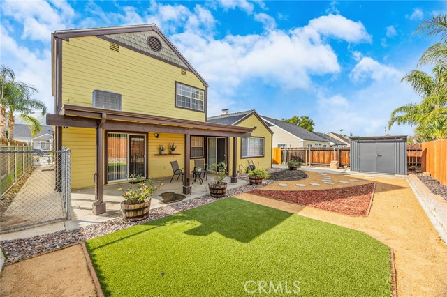 Detail Gallery Image 4 of 33 For 1907 Pepper Tree, Colton,  CA 92324 - 3 Beds | 2/1 Baths