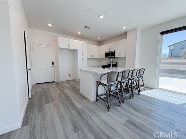Detail Gallery Image 7 of 25 For 3661 S Allston Paseo #7,  Ontario,  CA 91761 - 3 Beds | 2/1 Baths