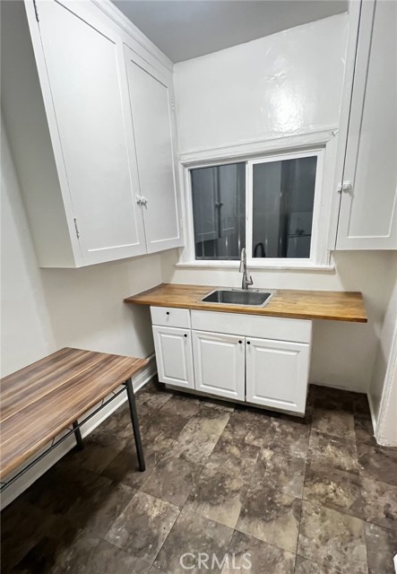 Detail Gallery Image 6 of 8 For 1421 S Valencia St, Los Angeles,  CA 90015 - 0 Beds | 1 Baths