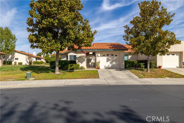 Detail Gallery Image 3 of 25 For 1060 Clubhouse Dr, Hemet,  CA 92545 - 2 Beds | 2 Baths