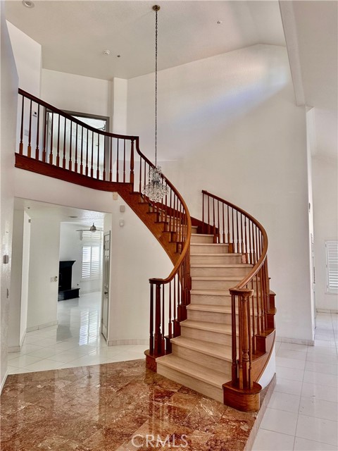 Detail Gallery Image 17 of 53 For 1000 Calle Allegre, Glendale,  CA 91208 - 4 Beds | 4 Baths