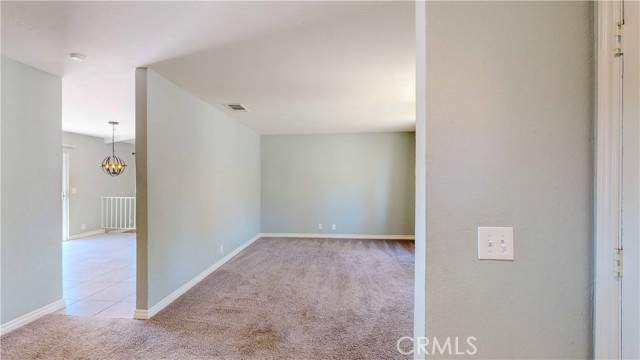 Detail Gallery Image 4 of 38 For 13937 Cuyamaca Rd, Apple Valley,  CA 92307 - 3 Beds | 2 Baths