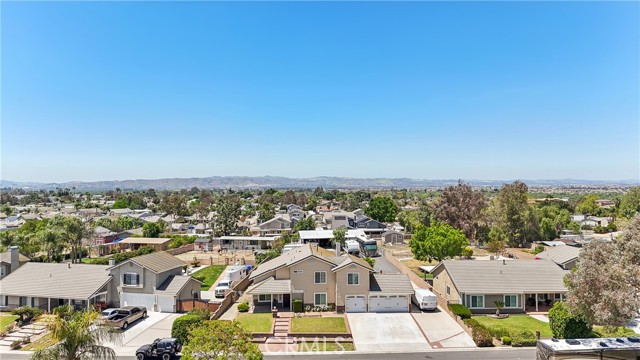 3622 Broken Twig Drive, Norco CA: https://media.crmls.org/medias/497d6f71-2f44-4fcc-b32f-169e1718e367.jpg