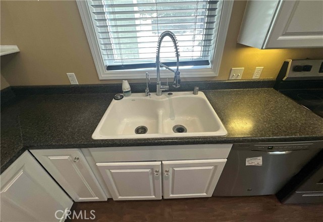 Detail Gallery Image 5 of 27 For 1400 Pinecone Ct, Wofford Heights,  CA 93285 - 3 Beds | 2 Baths