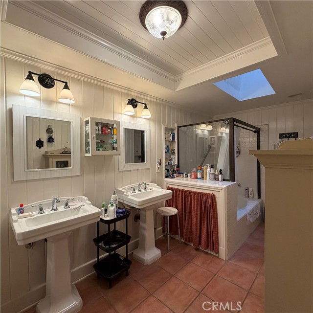 Detail Gallery Image 26 of 44 For 377 Oldstone Ct, Simi Valley,  CA 93065 - 4 Beds | 2 Baths