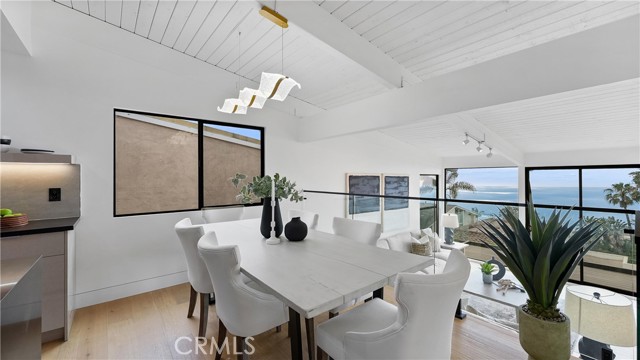 Detail Gallery Image 11 of 55 For 1095 Miramar, Laguna Beach,  CA 92651 - 3 Beds | 2 Baths