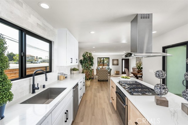 849 Melham Avenue, La Puente CA: https://media.crmls.org/medias/49814041-a201-4f8d-a9db-a490969b98d0.jpg