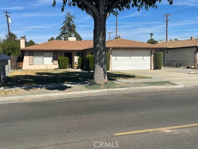 Detail Gallery Image 2 of 20 For 110 W Mayberry Ave, Hemet,  CA 92543 - 3 Beds | 2 Baths