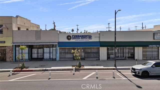 7114 Reseda Boulevard, Reseda (los Angeles), California 91335, ,Commercial Lease,For Rent,7114 Reseda Boulevard,CRSR24134654