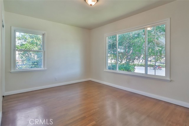 Detail Gallery Image 15 of 41 For 3411 W Chandler Bld, Burbank,  CA 91505 - 3 Beds | 1/1 Baths