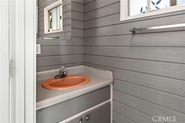 2176 Bidwell Avenue, Chico CA: https://media.crmls.org/medias/49827ba9-4f4e-4e28-846c-9fcba5c8c5da.jpg