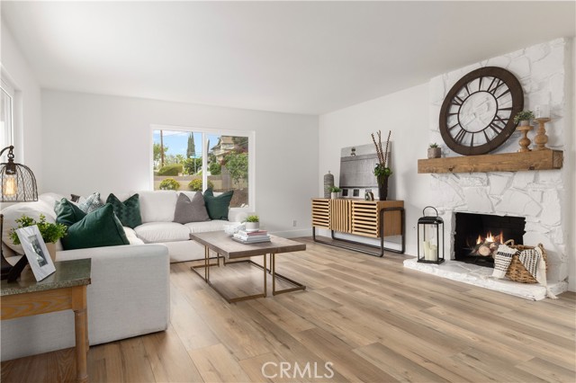 498322ff 6279 48a7 924a B2955717d3f3