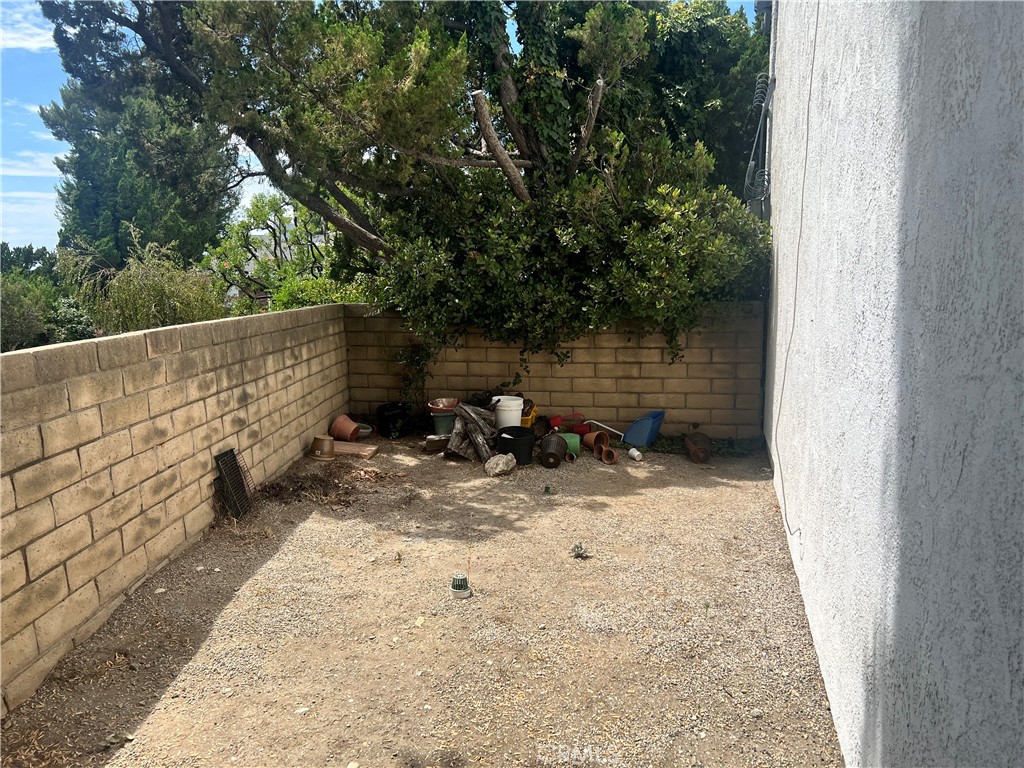 https://media.crmls.org/medias/49833aec-c2a1-4faa-8b11-fd87264d14da.jpg?preset=X-Large